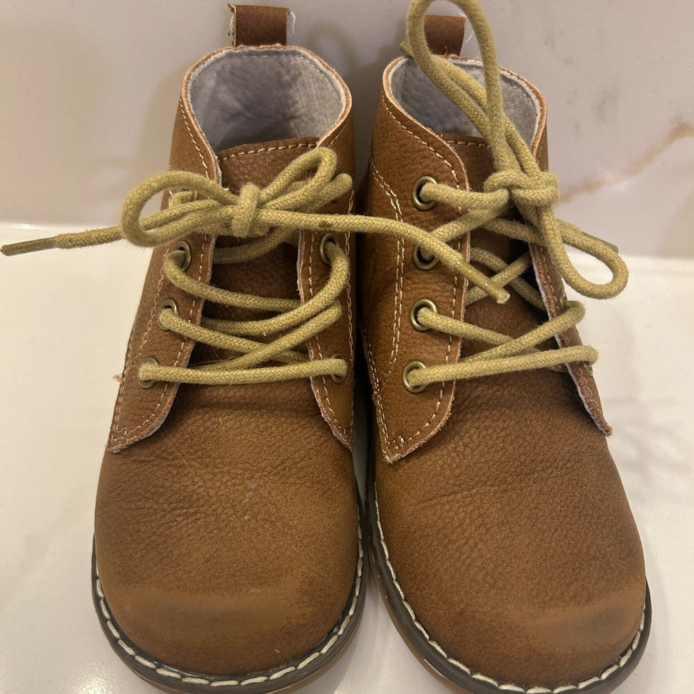 L’Amour toddler boys Brown leather shoes size 9